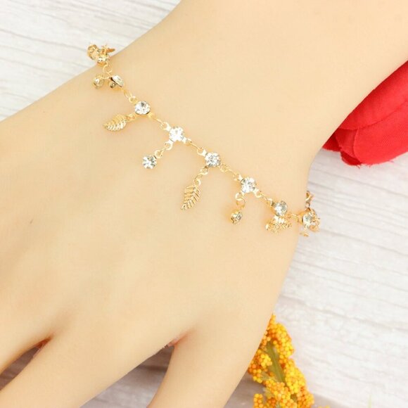 "Trendy Handmade Bracelet – A Thoughtful Gift for Girls & Women | UNVRC1266 - Picture 5 of 10